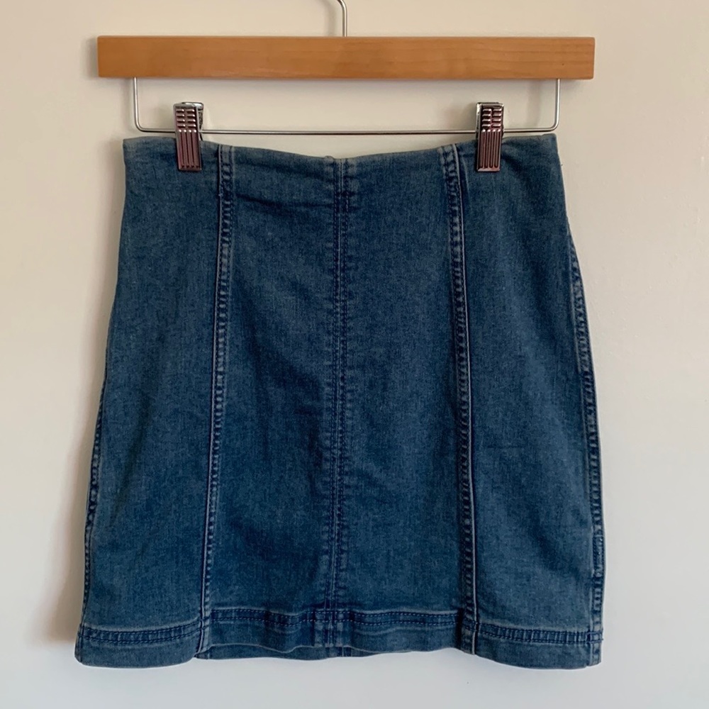 Free People Modern Femme Denim Blue Jean Back Zip Casual Retro Y2K Mini Skirt - Picture 4 of 9
